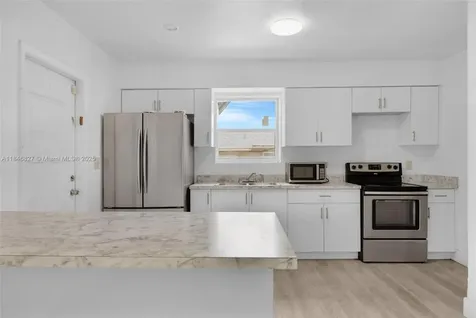3040 NW 21st Court Miami FL 33142