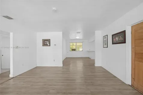 3040 NW 21st Court Miami FL 33142