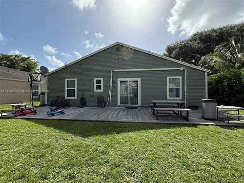 1600 SW 127th Lane Davie FL 33325