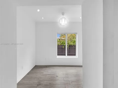 420 NE 90th Street El Portal FL 33138