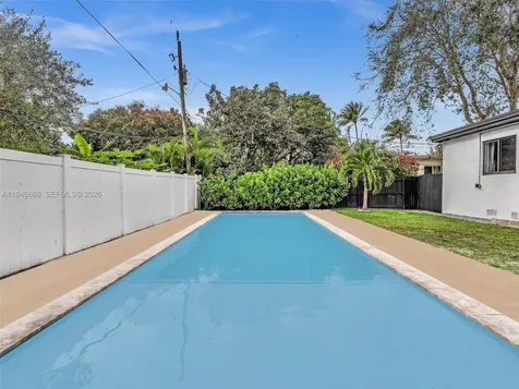 420 NE 90th Street El Portal FL 33138