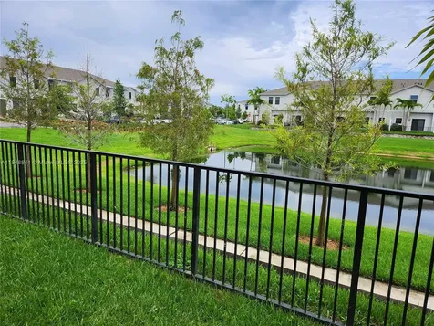 880 NW 3rd Way Pompano Beach FL 33060