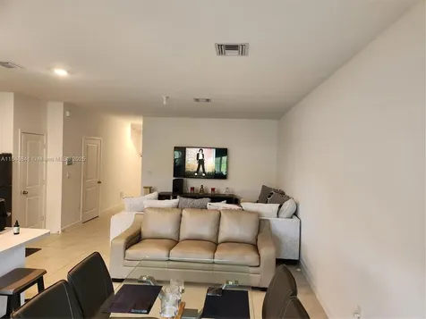 880 NW 3rd Way Pompano Beach FL 33060