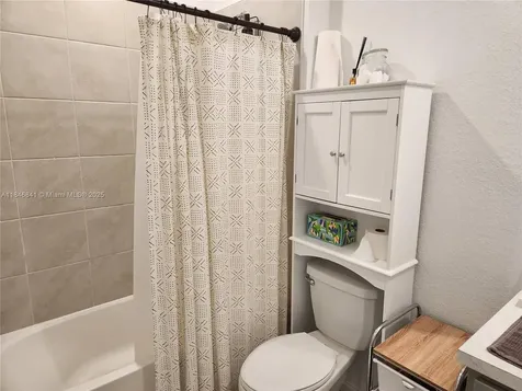 880 NW 3rd Way Pompano Beach FL 33060