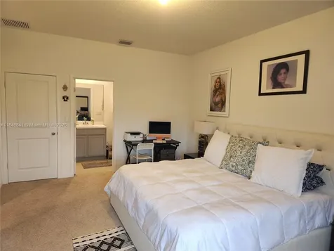880 NW 3rd Way Pompano Beach FL 33060