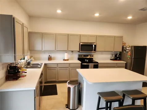 880 NW 3rd Way Pompano Beach FL 33060