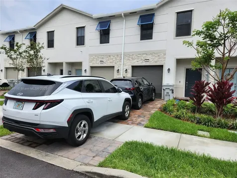 880 NW 3rd Way Pompano Beach FL 33060