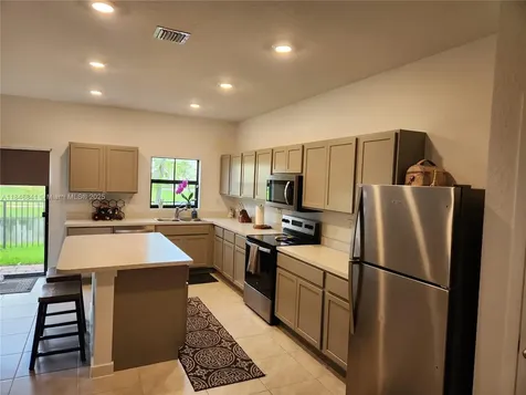 880 NW 3rd Way Pompano Beach FL 33060