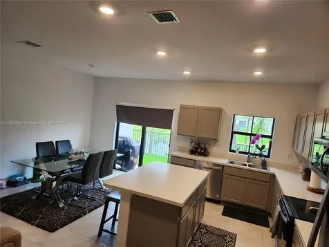 880 NW 3rd Way Pompano Beach FL 33060