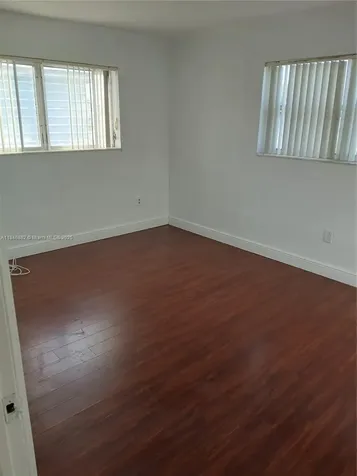 8621 SW 16th Terrace Miami FL 33155