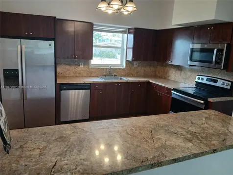 8621 SW 16th Terrace Miami FL 33155