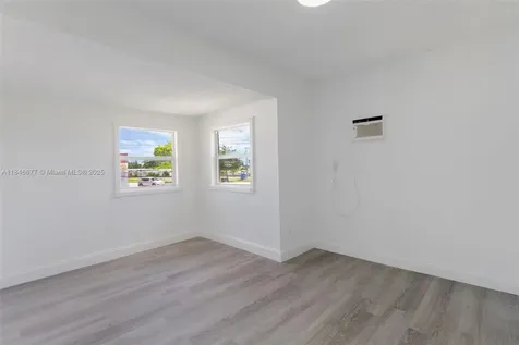 1021 W 33rd Street Riviera Beach FL 33404