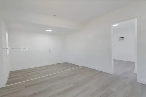 1021 W 33rd Street Riviera Beach FL 33404