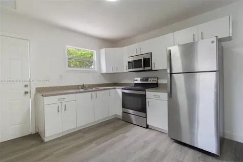 1021 W 33rd Street Riviera Beach FL 33404