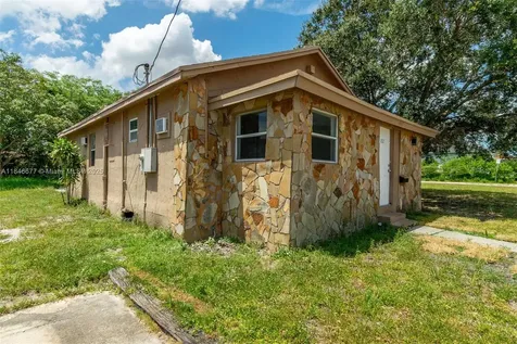 1021 W 33rd Street Riviera Beach FL 33404