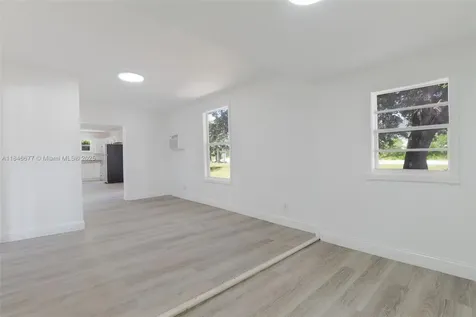 1021 W 33rd Street Riviera Beach FL 33404