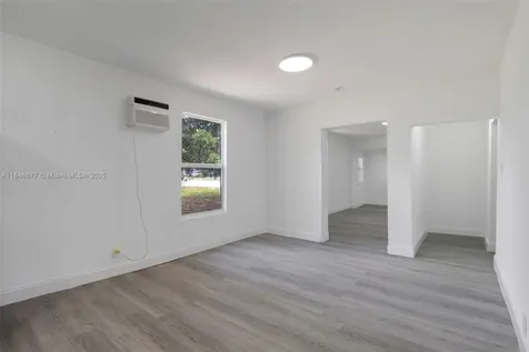 1021 W 33rd Street Riviera Beach FL 33404