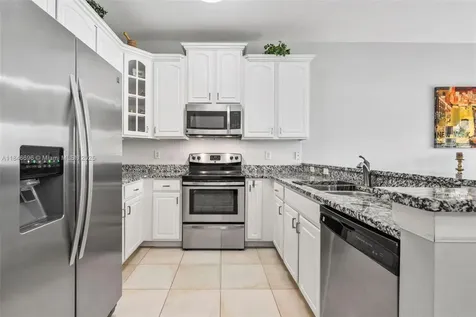 1367 Honey Blossom Orlando FL 32824