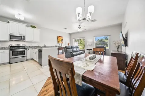 1367 Honey Blossom Orlando FL 32824