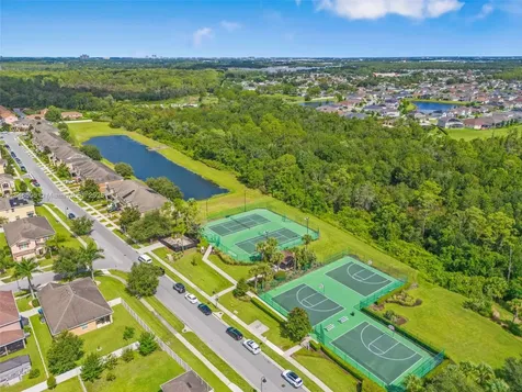 1367 Honey Blossom Orlando FL 32824