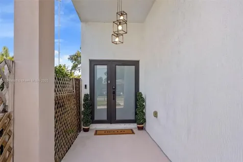 5200 SW 22nd Street West Park FL 33023