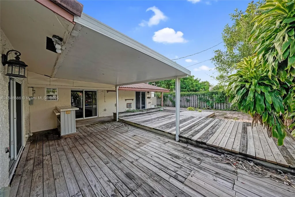 7801 NW 40th Street Coral Springs FL 33065