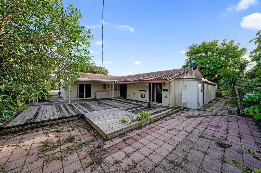 7801 NW 40th Street Coral Springs FL 33065