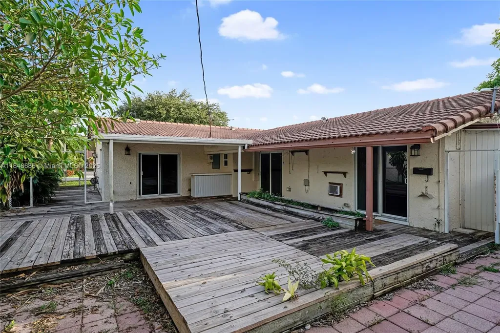 7801 NW 40th Street Coral Springs FL 33065