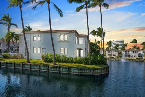 3095 NE 208th Terrace Aventura FL 33180