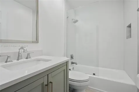 3095 NE 208th Terrace Aventura FL 33180
