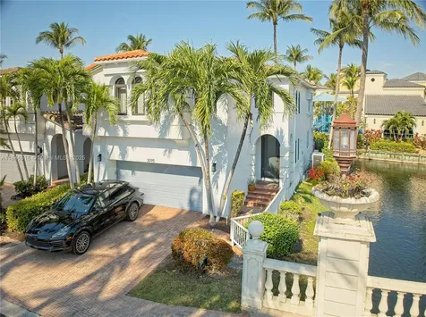 3095 NE 208th Terrace Aventura FL 33180