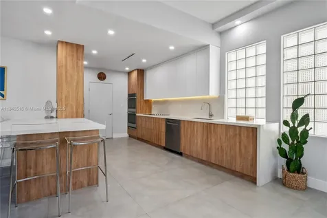 3095 NE 208th Terrace Aventura FL 33180