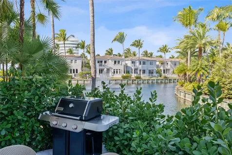3095 NE 208th Terrace Aventura FL 33180