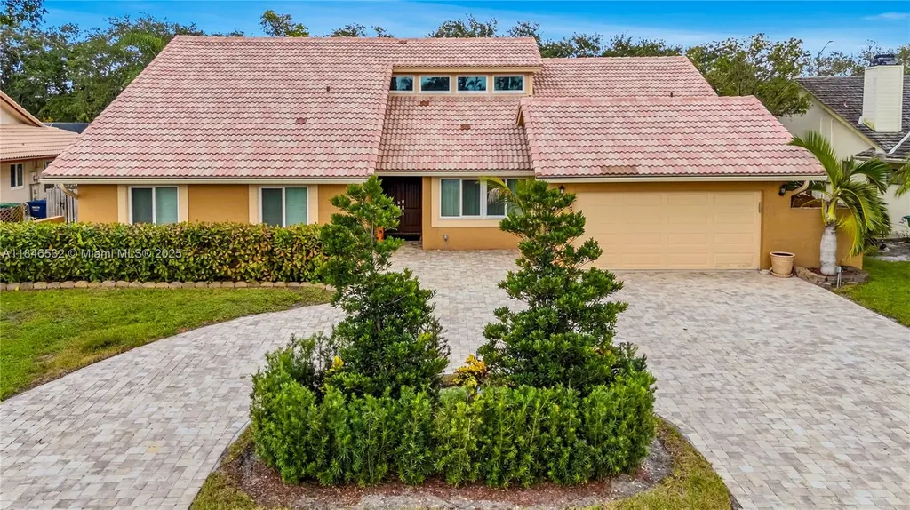 663 NW 107th Lane Coral Springs FL 33071