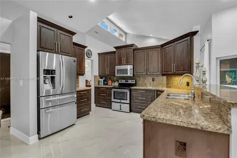 663 NW 107th Lane Coral Springs FL 33071