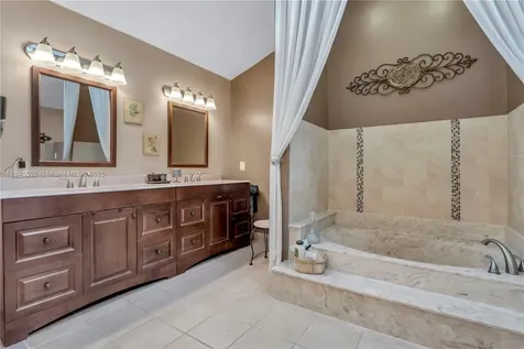 663 NW 107th Lane Coral Springs FL 33071