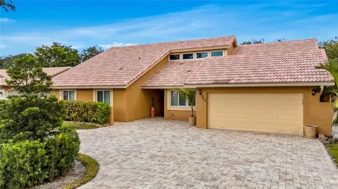 663 NW 107th Lane Coral Springs FL 33071