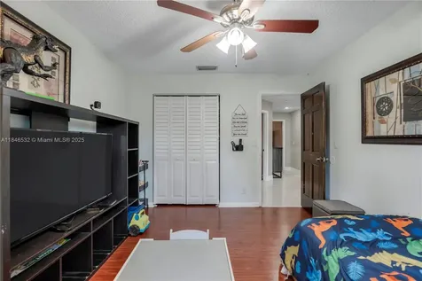 663 NW 107th Lane Coral Springs FL 33071