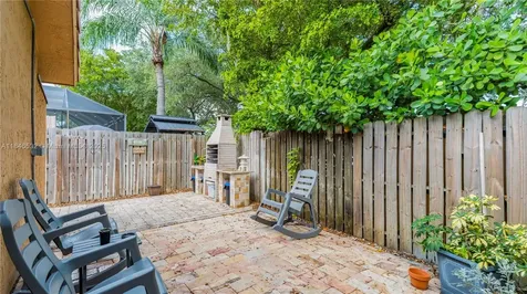 663 NW 107th Lane Coral Springs FL 33071