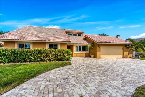 663 NW 107th Lane Coral Springs FL 33071