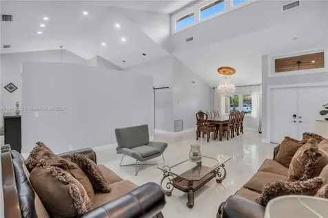 663 NW 107th Lane Coral Springs FL 33071