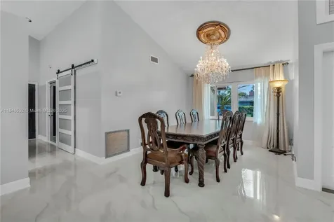 663 NW 107th Lane Coral Springs FL 33071