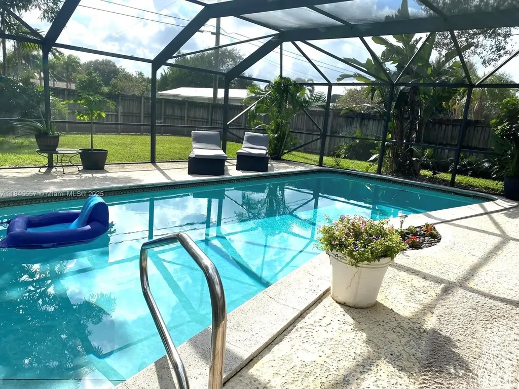 4116 Taft Street Hollywood FL 33021