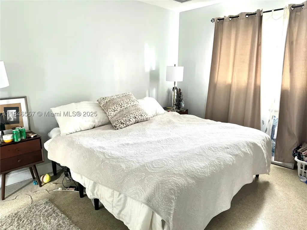 4116 Taft Street Hollywood FL 33021