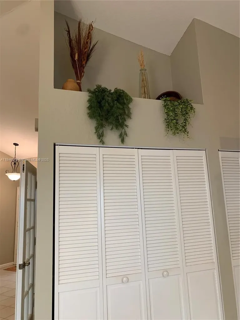231 W Canterbury Drive W Palm Beach Gardens FL 33418