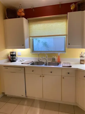 231 W Canterbury Drive W Palm Beach Gardens FL 33418