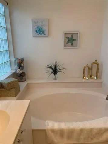 231 W Canterbury Drive W Palm Beach Gardens FL 33418