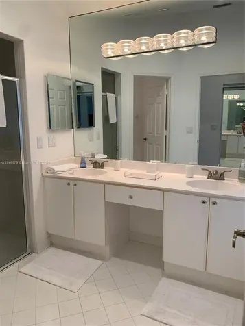 231 W Canterbury Drive W Palm Beach Gardens FL 33418