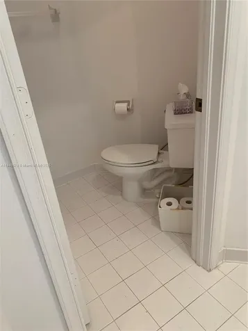 231 W Canterbury Drive W Palm Beach Gardens FL 33418