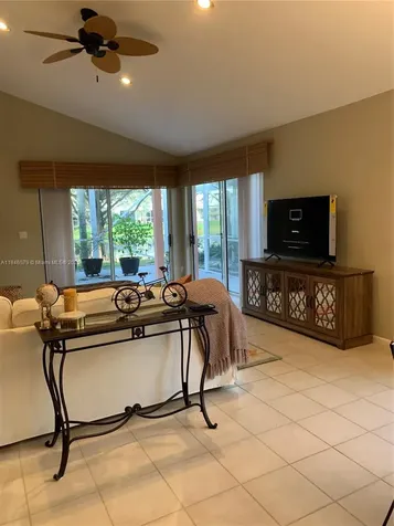 231 W Canterbury Drive W Palm Beach Gardens FL 33418